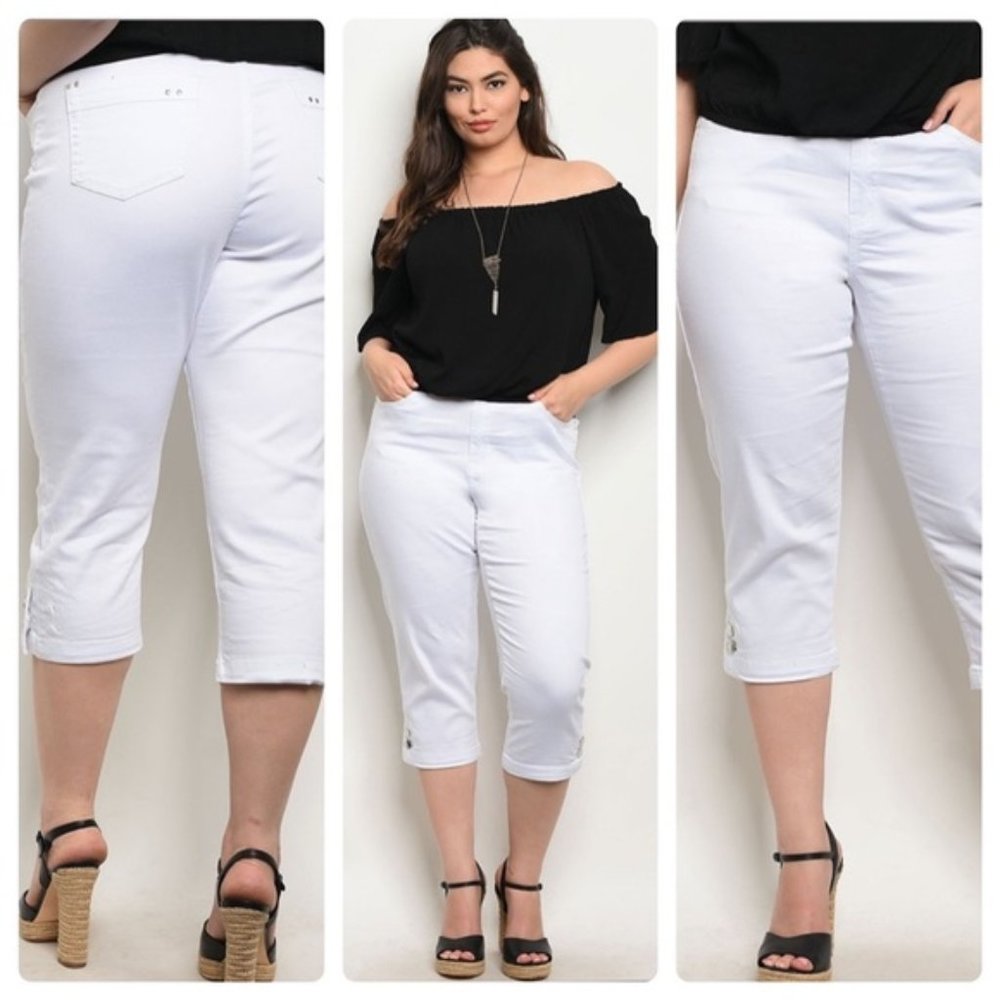 A SPRING MUST HAVE !!! WHITE CAPRI PANTS